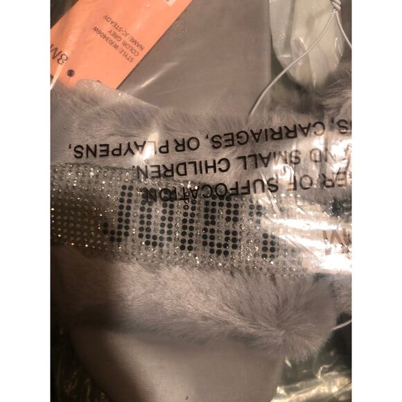 Juicy Couture NEW JC Steady Gray Silver Fuzzy House Shoes/Slippers Size 8M - Picture 2 of 4